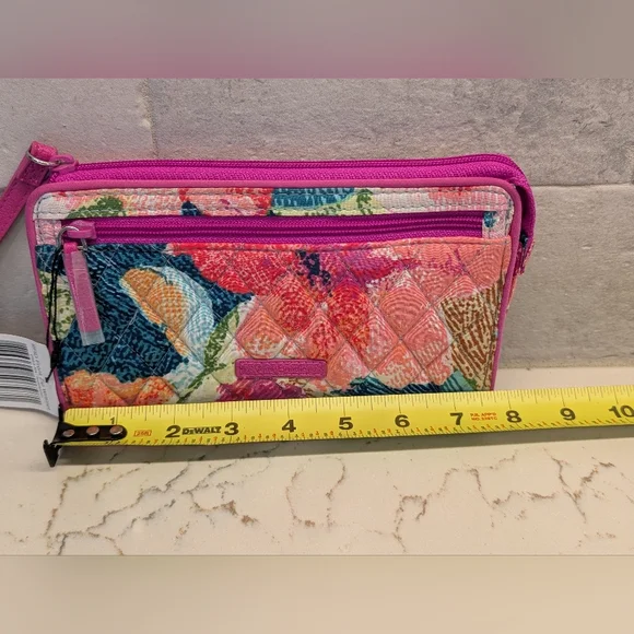 Vera Bradley Wristlet - NWT - Pink/Blue Floral 8x4.5 Inches - Picture 9 of 11